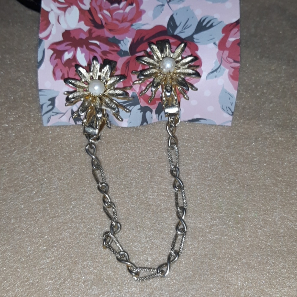 VINTAGE GOLDTONE SWEATER CLIPS  WITH PEARLS